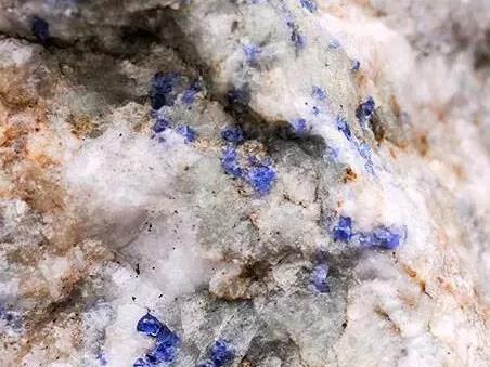 红色彩宝有哪些,红色彩宝都有哪几种