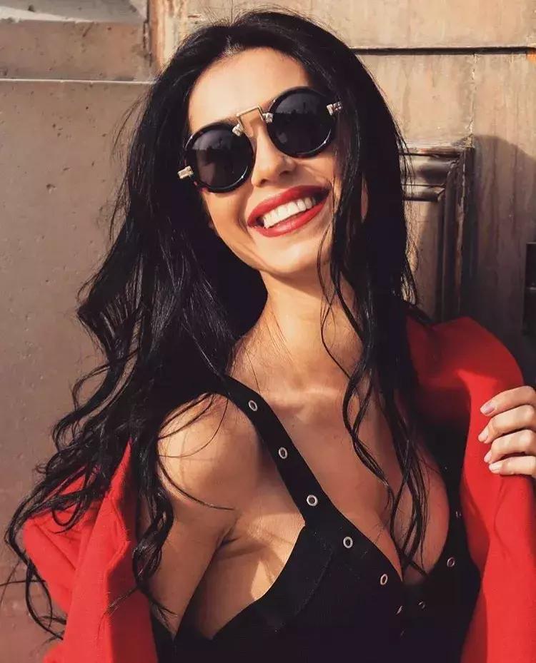 最经典的大牌墨镜款式推荐,夏日必备最夯凹造型墨镜