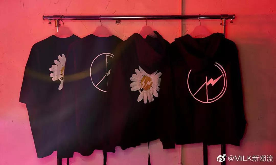 她今天为踩高铁小桌板道歉后，这双“小雏菊”也被实锤假货了