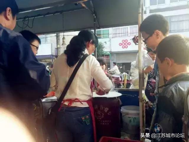 对于盐城鸡蛋饼的介绍,赤峰鸡蛋饼和盐城鸡蛋饼