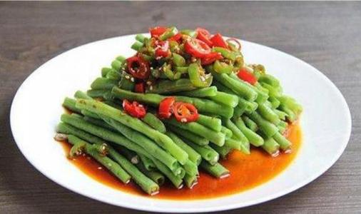 蒜泥豆角土豆茄子的家常做法,蒜泥扁豆角的家常做法窍门视频