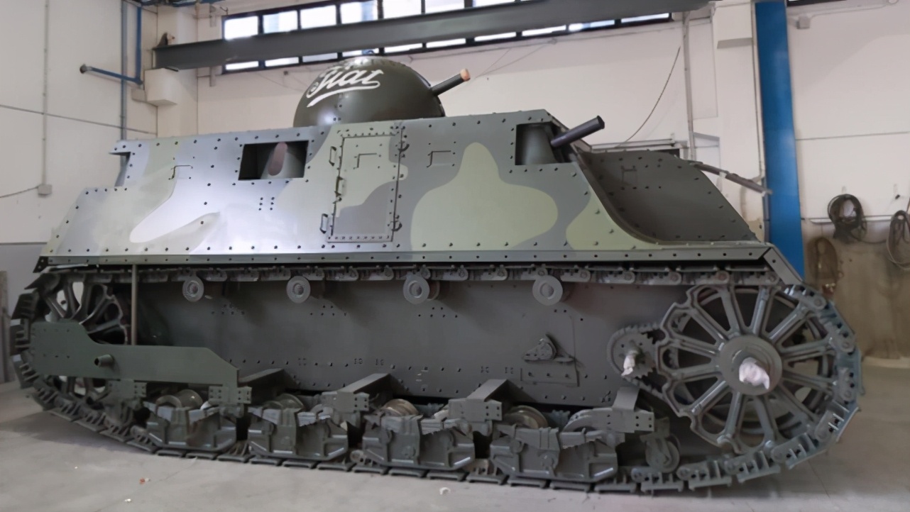 最讲武德意大利！设计画风让人啼笑皆非，还造步行坦克，脑洞太大