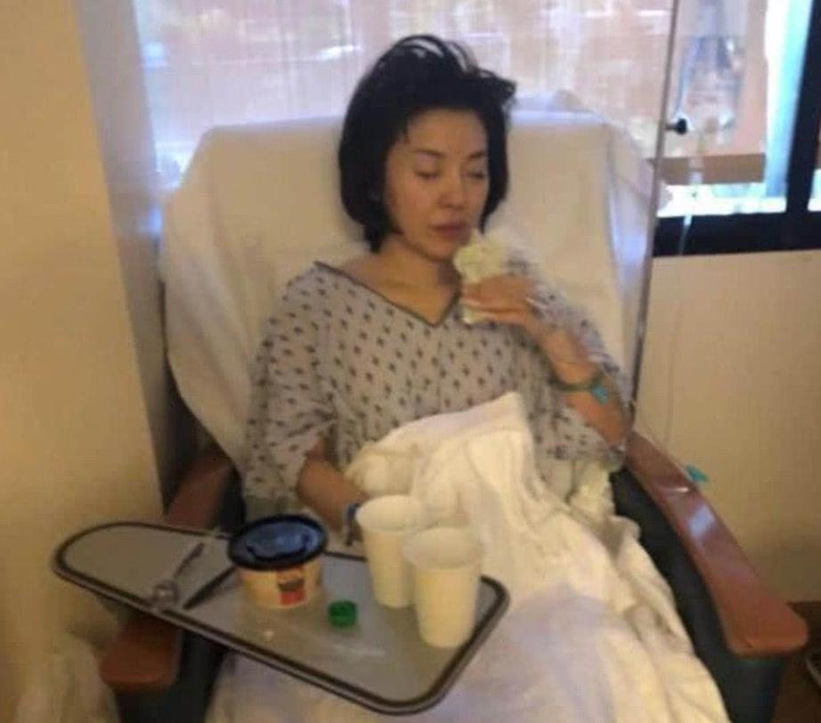 她因《常回家看看》火遍全国，却惨遭前夫背叛，离婚后卷走12亿