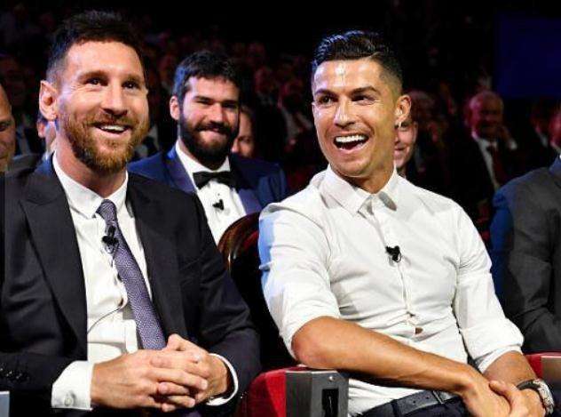 足球记忆c罗世界杯之旅,足球日记300字