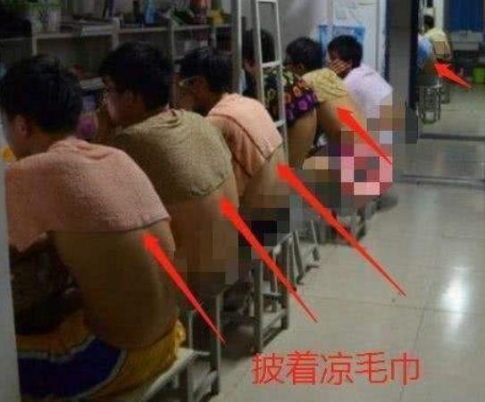 夏天学生宿舍没有空调怎么凉快,大学宿舍夏天怎么避暑