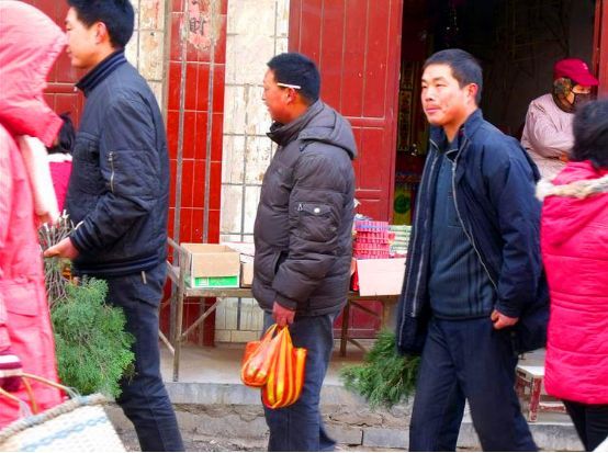 回忆童年8090过年情景,80后回忆童年过年真实视频