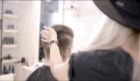 头发硬两边翘怎么办,男生头发很炸该怎么剪好看