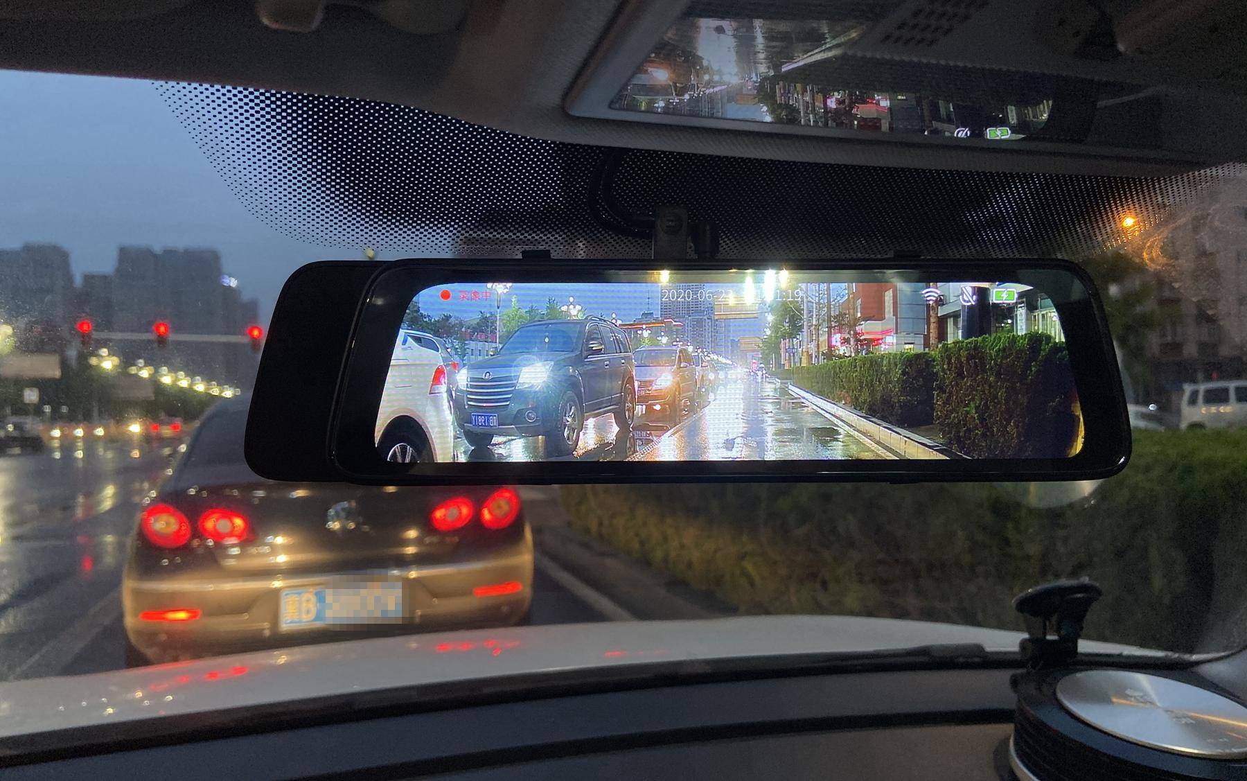 安装后视镜标准化操作,加装流媒体后视镜的安装操作方法