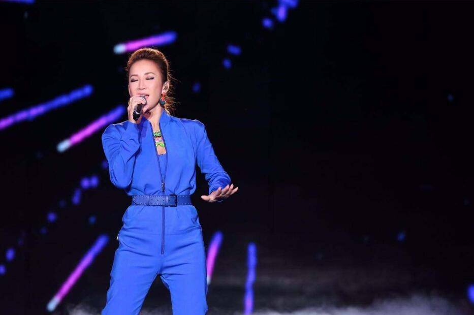 李玟跟曾志伟视频,香港女歌手李玟最新消息