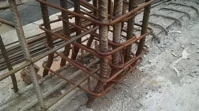 钢筋偏位按1:6校正是什么意思,钢筋偏位最佳治疗方法