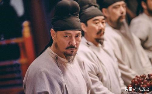 唐朝著名诗人管理将士，士兵不把他放在眼里，此举一出皇帝称赞