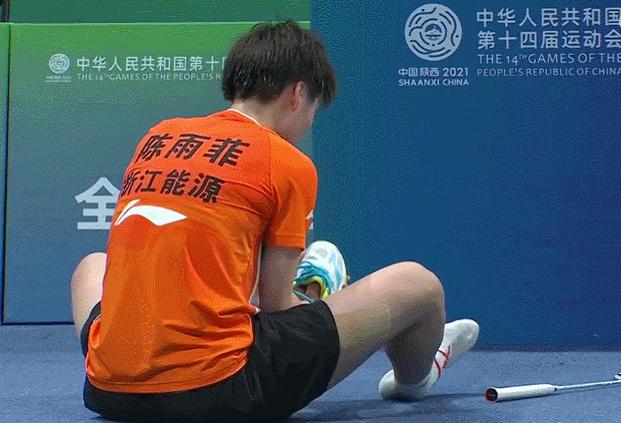 中国李宁撞高帮鞋,李宁鞋翻车