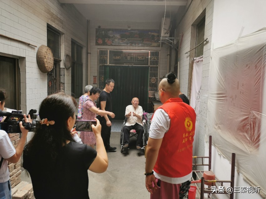 大荔县八一慰问退役军人,慰问退伍老兵并与他们共进午餐