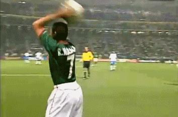 最简单高效的彩虹过人动作,98年世界杯上的布兰科蛙跳