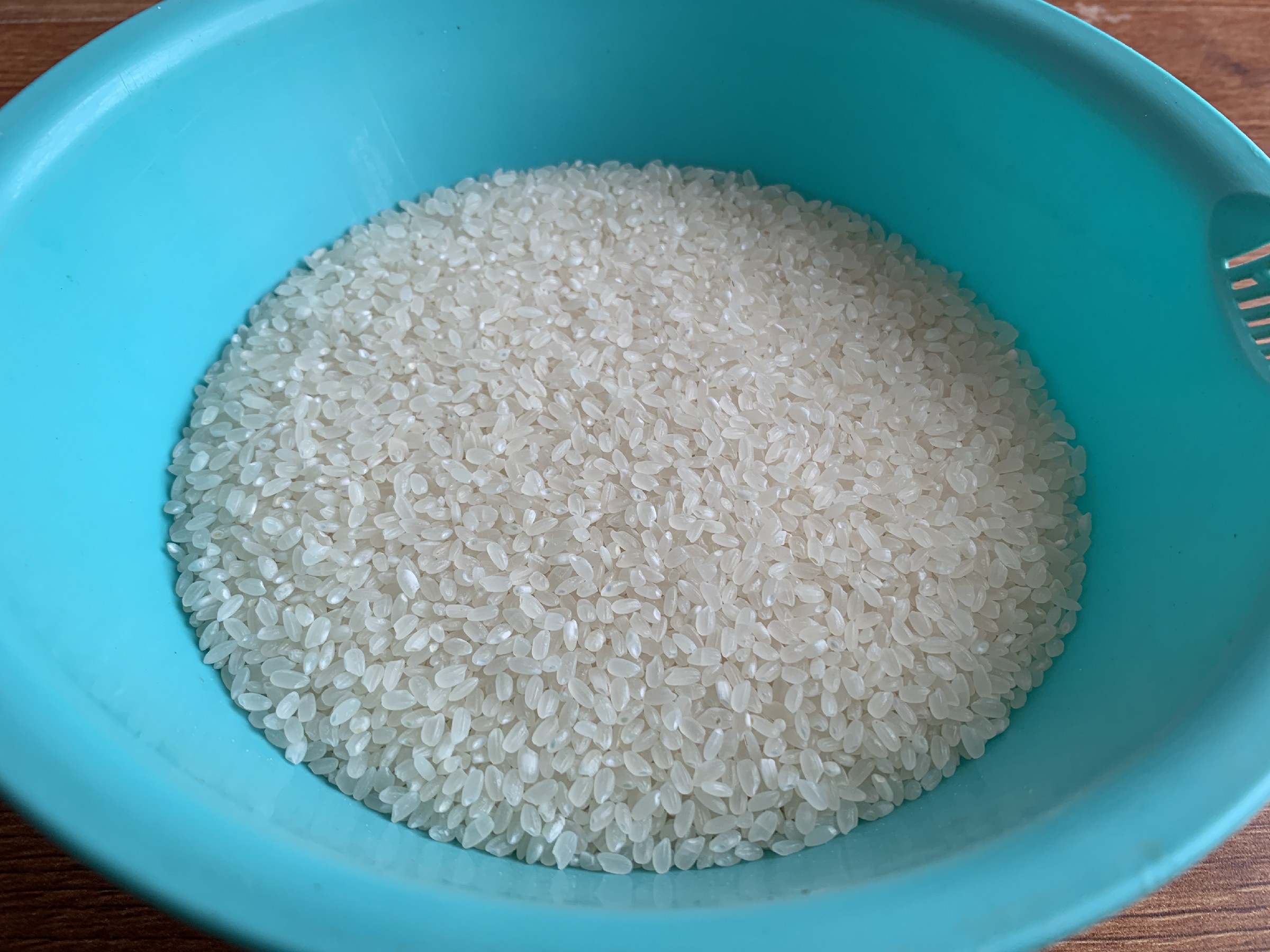 蒸大米时，记住“2放3窍门”，米饭又香又软，粒粒分明