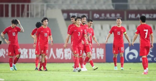 名嘴黄健翔大胆做出预测,国足出线概率超过50%,他给了三个理由