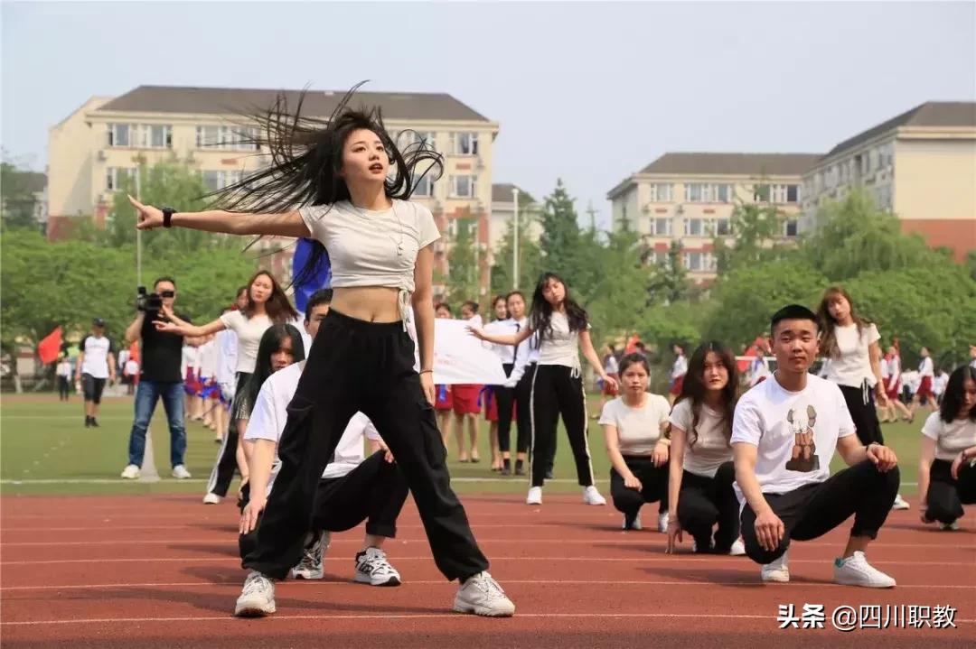 成都大学运动会来自不同国家,成都大学世界大学生运动会