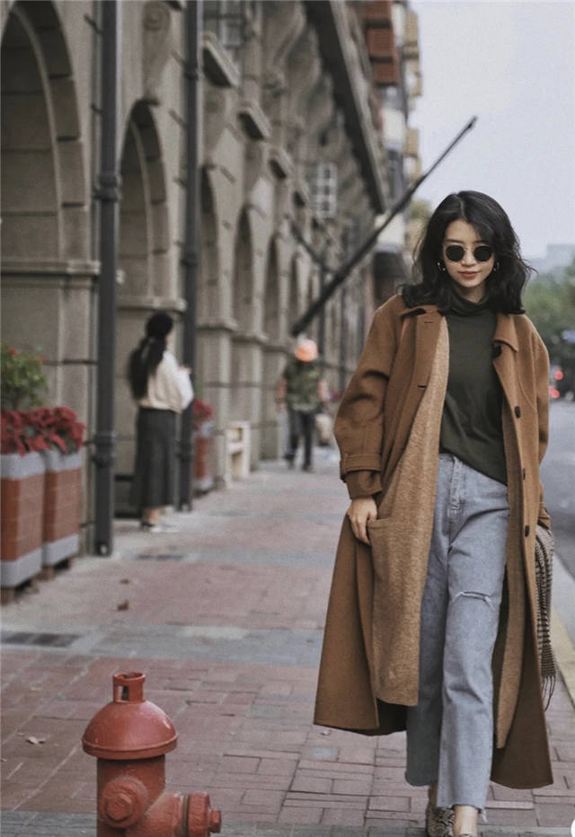 三木驼色大衣怎么穿,三木妈妈驼色羊绒大衣搭配