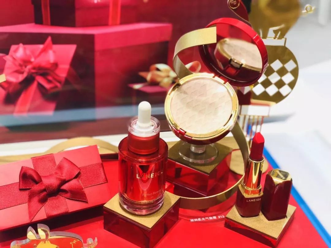 探店新年美照,探店好看的衣服都在这里