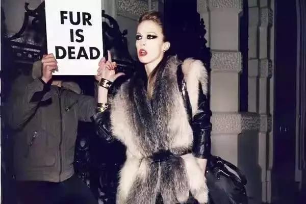 外媒炸裂！奢侈品全面*制抵**皮草，只为让更多人意识到背后的残酷