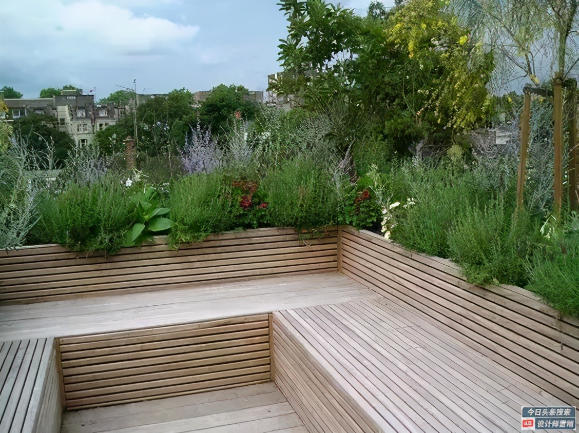 屋顶花园那么好看，下雨了该咋办？别担心，庭院设计师告诉您