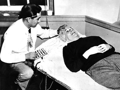 爱因斯坦去世后大脑被人类解剖,爱因斯坦去世后偷走他大脑的人