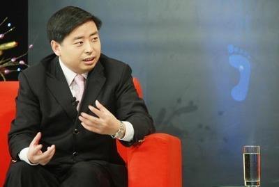 又一个湖北富豪崛起,夫妻把十元店开遍全球,现在一年营收2百亿