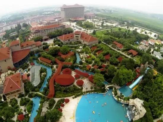 风光无限好，览尽于汤池