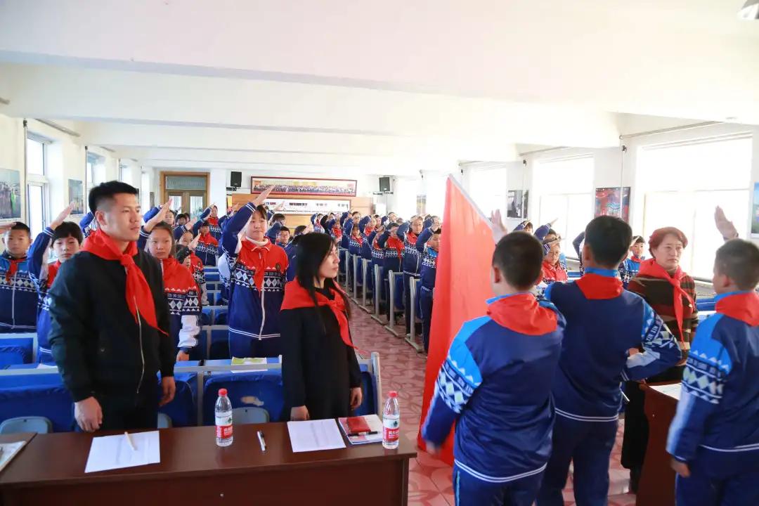 优秀少先队大队辅导员评选事迹,区优秀少先队员事迹介绍