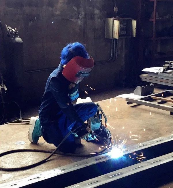 黄雅莉唱哭何炅是哪一期,黄雅莉与何炅的关系