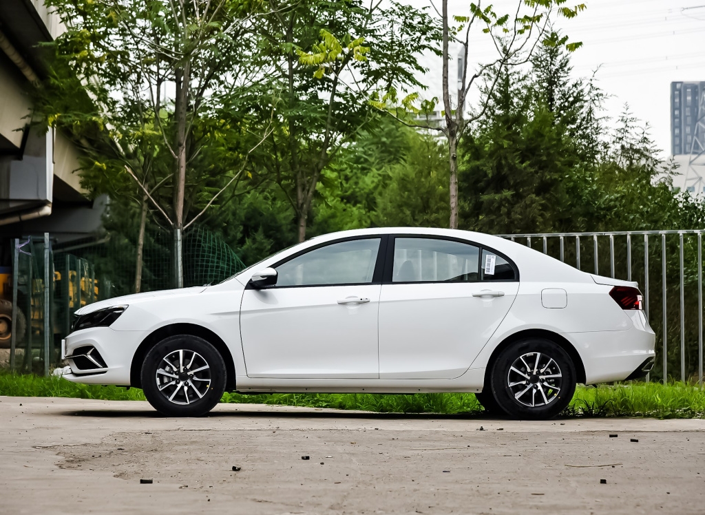 吉利帝豪销量为什么断崖下跌,吉利帝豪s与吉利缤越哪个销量好