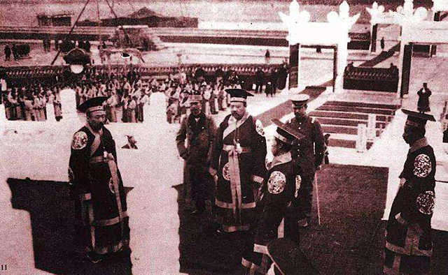 民国的两大总统：*贼国**袁世凯，国父孙中山，历史给出了怎样的抉择