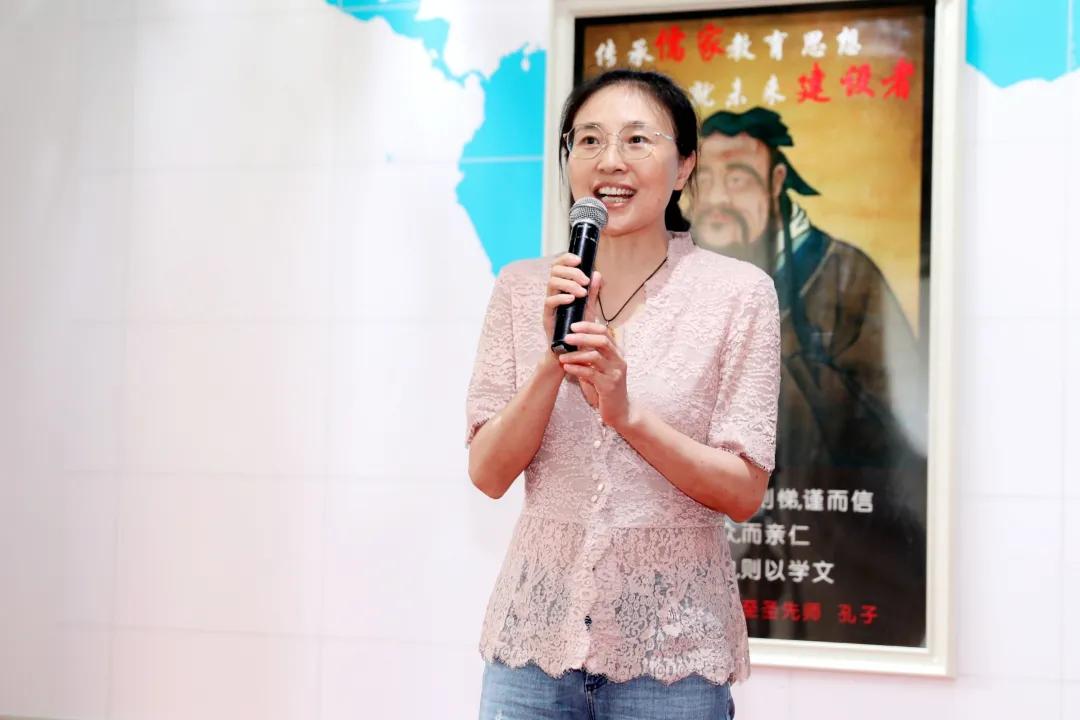 家长学子深情告白育文蒙特梭利幼儿园：最合适时间遇到最好的育文