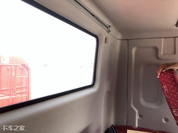 潍柴黄金动力链牵引车,砂石料专用牵引车