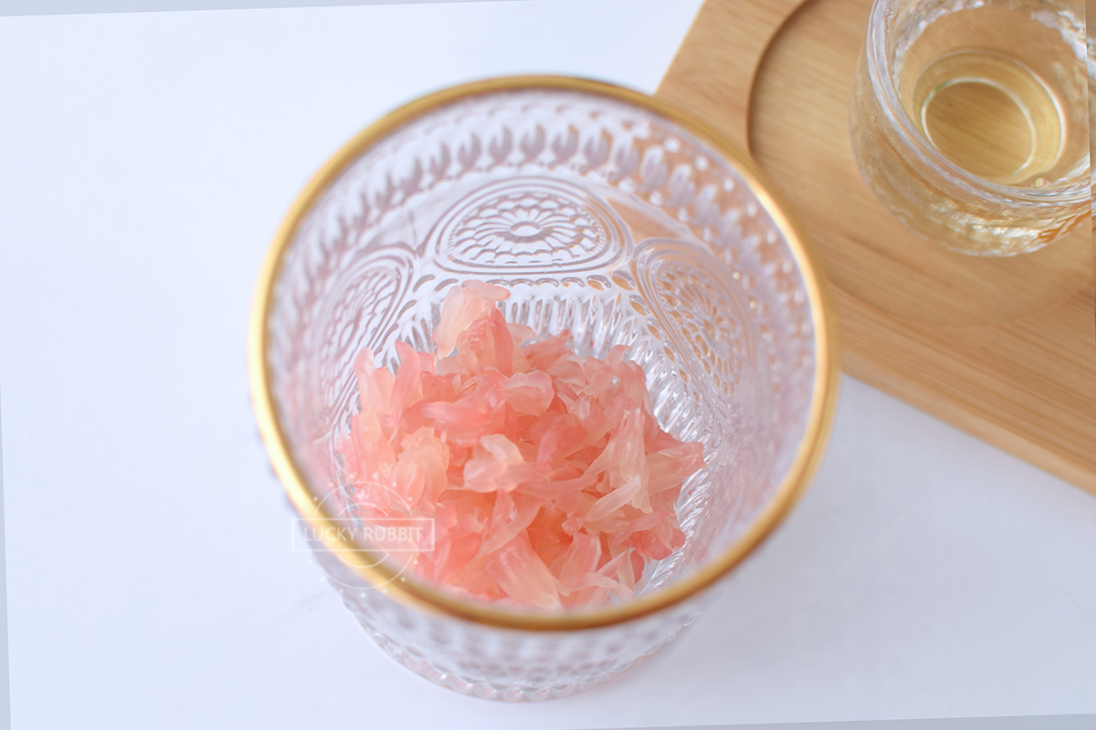 刚到手就拆开的好礼,做一杯少女心饮料,闺蜜看了开车过来喝