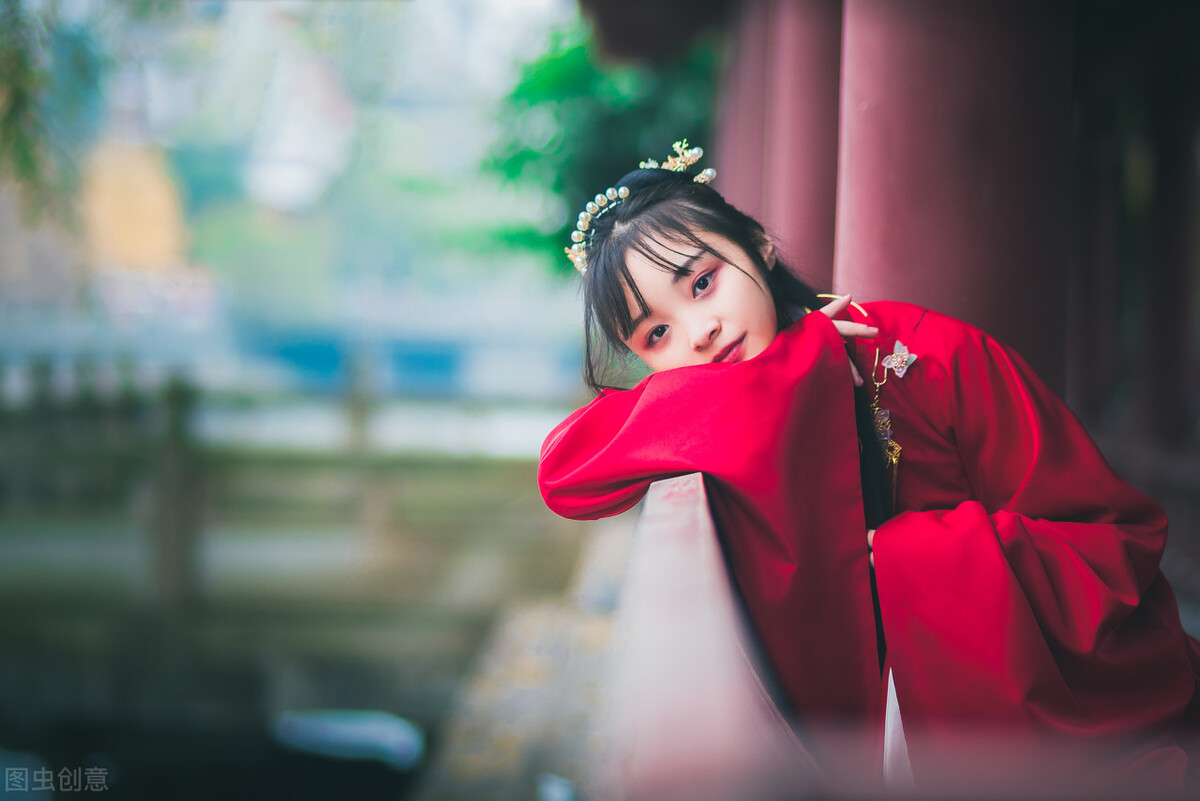 故事:刚在公主身边做几日丫鬟,一道赐婚圣旨下来,她成将军夫人