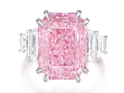 Sotheby’s香港珠宝秋拍,一颗10.64ct紫粉色钻石2000万美元成交