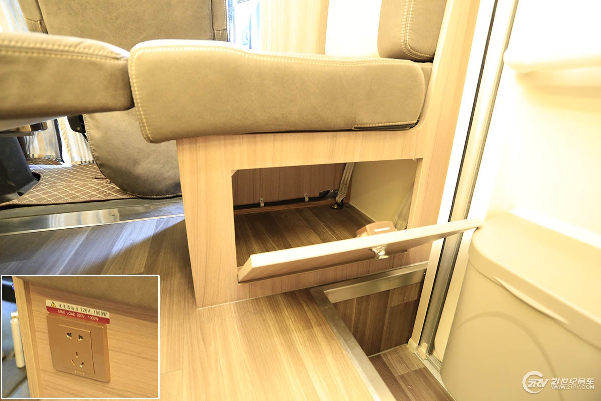 中天房车新季风畅游款,最新版的大通t型房车价格