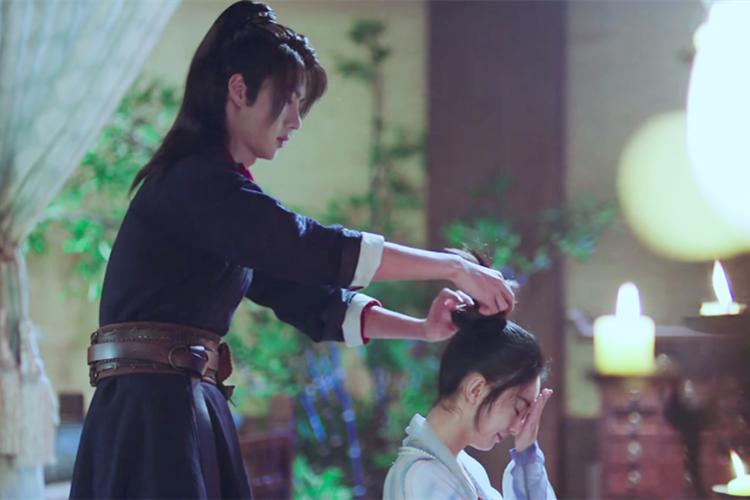 谢允为什么叫周翡水草精,谢允与周翡的相似镜头