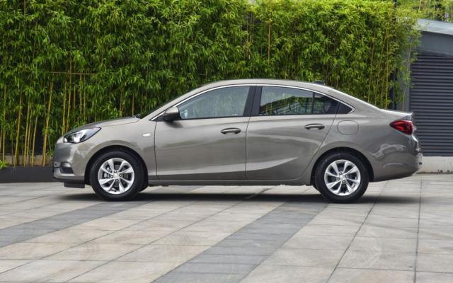 别克新凯越开了5万公里值多少钱,别克凯越算是什么档次的车