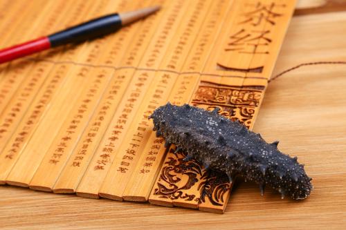 如何区分干海参好坏,干海参是脆的还是糯的