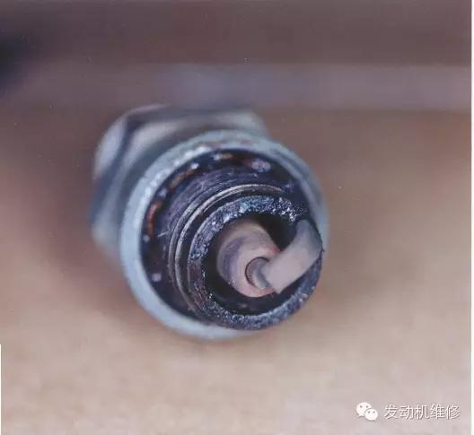 10分钟快速消除火花塞故障,火花塞出现问题不方便更换怎么办