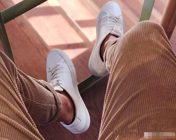 休闲小白鞋品牌推荐,夏季小白鞋百搭推荐店铺