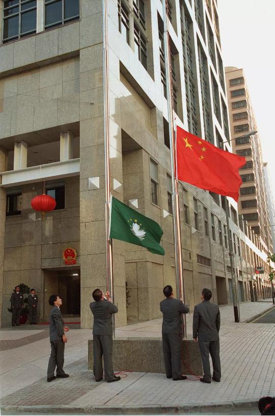 澳门回归老照片,珍贵老照片重现广州解放时刻