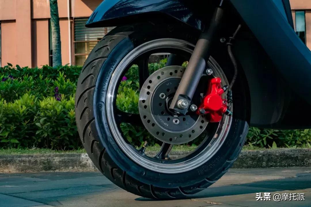 五羊本田踏板御鲨125和喜鲨一样吗,五羊本田摩托车御鲨黑色125图片