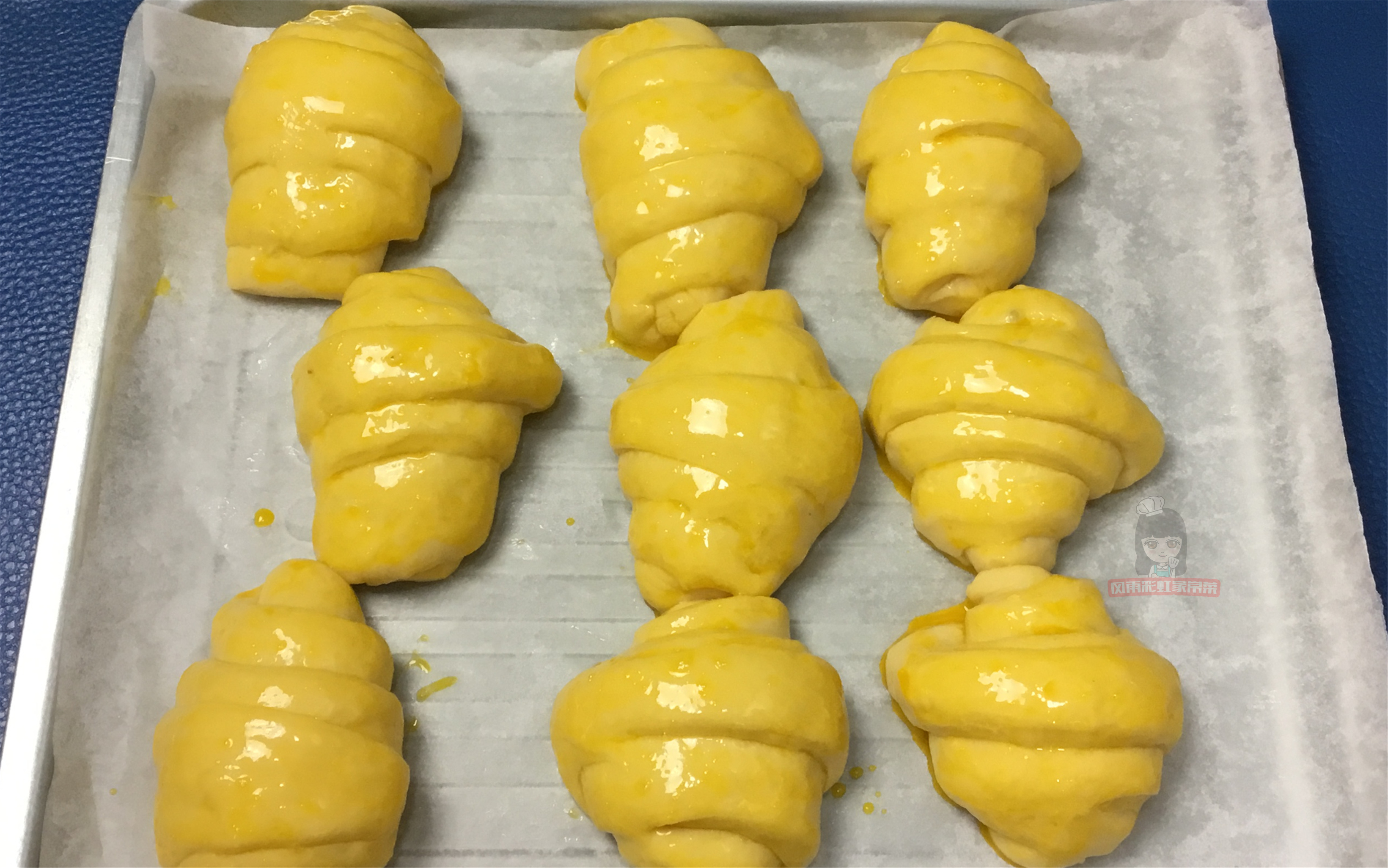 牛角面包奶香,60岁老阿姨做面包