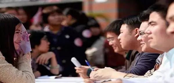 相亲男发9.99红包,相亲男发了1000块红包