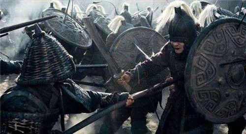 为什么解放军不怕牺牲英勇冲锋,第一排的士兵怎么牺牲的