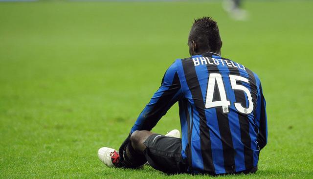 巴洛特利踢球努力,足球运动员巴洛特利