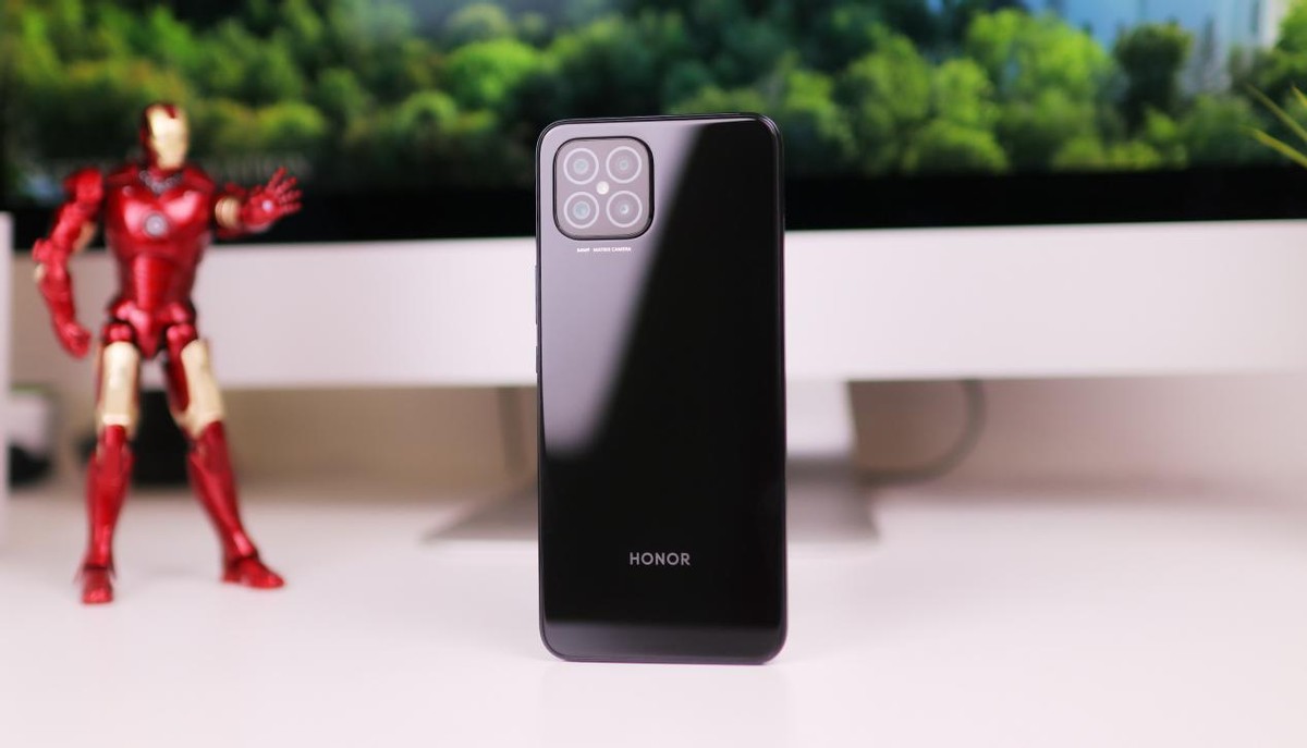 5g时代最真实的游戏体验,荣耀play5是不是5g手机